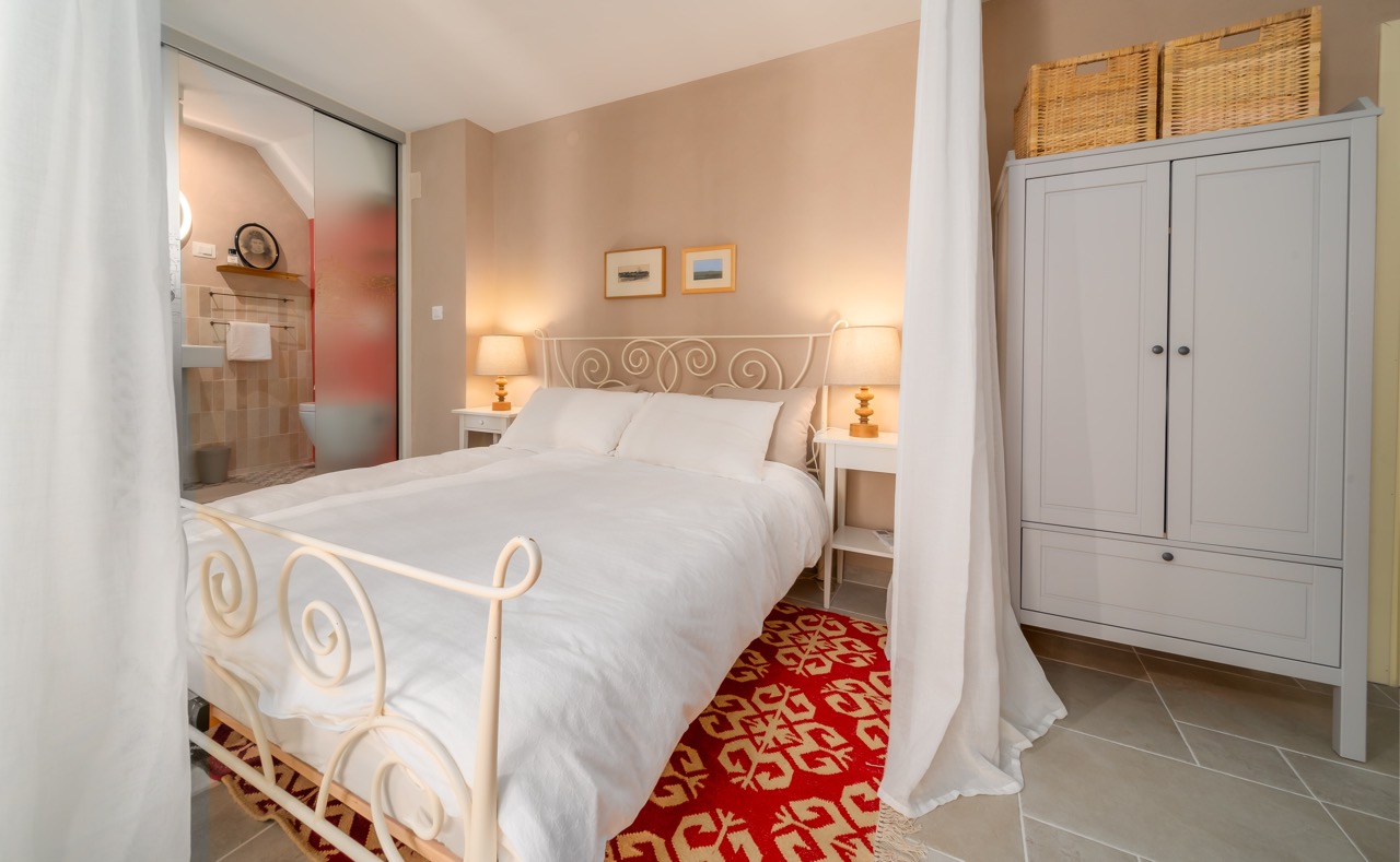 rovinj studio apartment bedroom